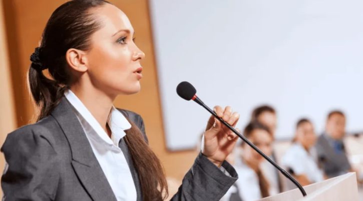 5 migliori corsi di public speaking online