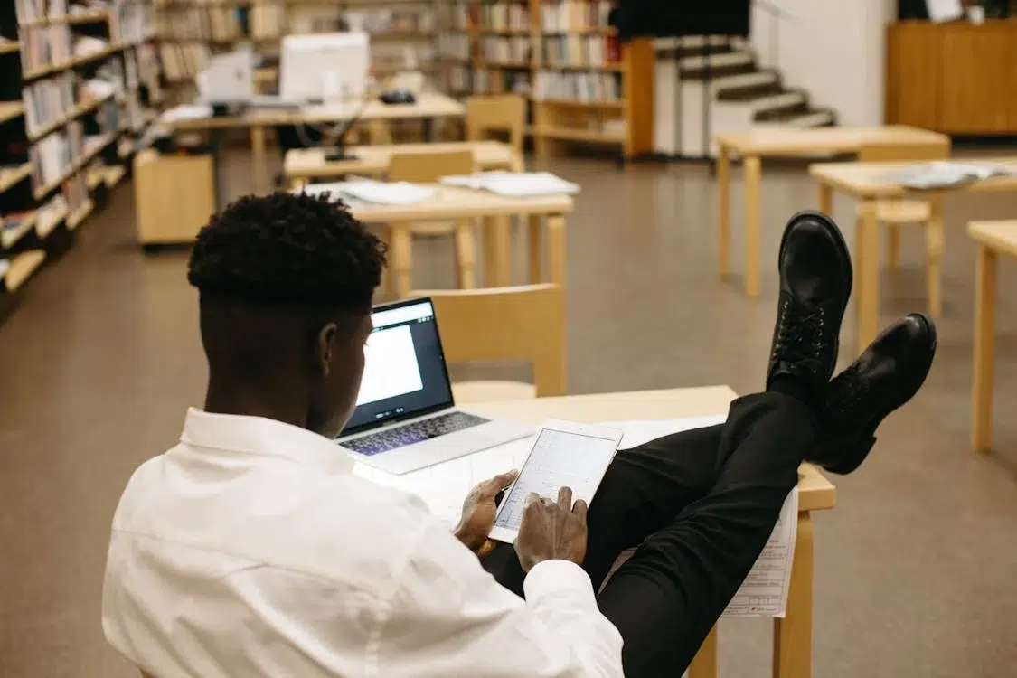 Educate Yourself- Ways to Improve Your Money Confidence Educate Yourself