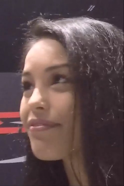 Valkyrae portrait at TwitchCon, the streamer behind her net worth